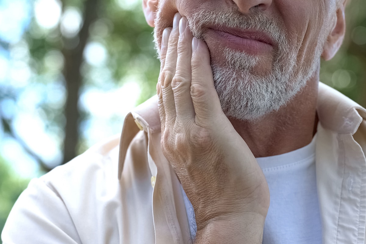 can-a-cracked-tooth-be-saved-forest-lake-endodontics